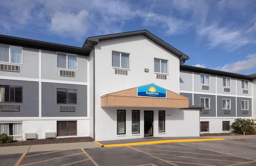 Days Inn By Wyndham Omaha Ne-1